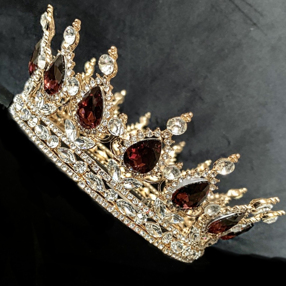 Vintage Tiara- "Poshmark Color"